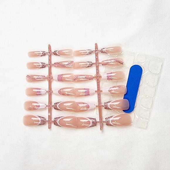 24 Pieces Fake Press On Nails - Picture 5 of 6